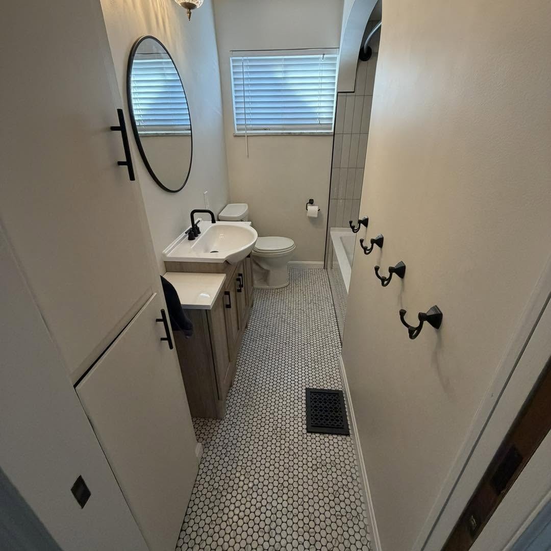 Penny-round bathroom floor tile
